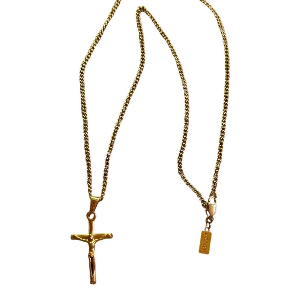 Reign Chain Crucifix Pendant 18K Gold Plated Stainless Steel